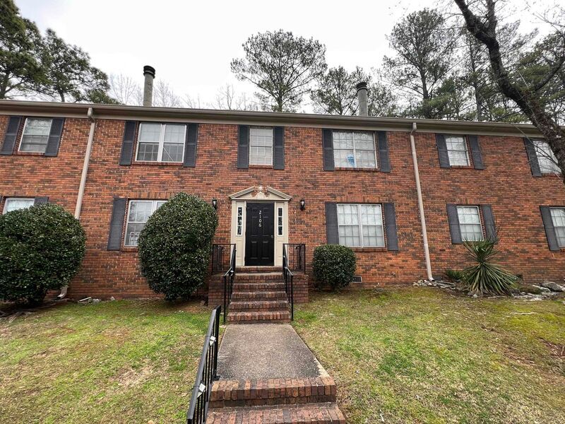 2106 Montreat Dr Unit Apt A, Vestavia Hills, AL 35216 Condo for Rent in Vestavia Hills, AL