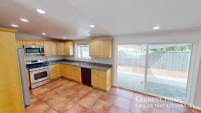 Foto del edificio - 7749 Grove St