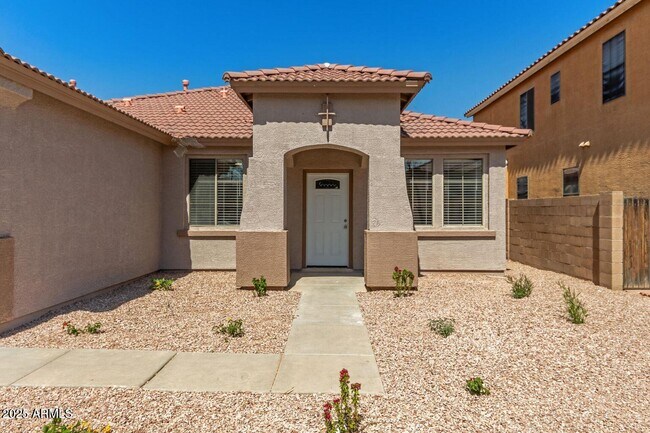 Building Photo - 9518 W Minnezona Ave