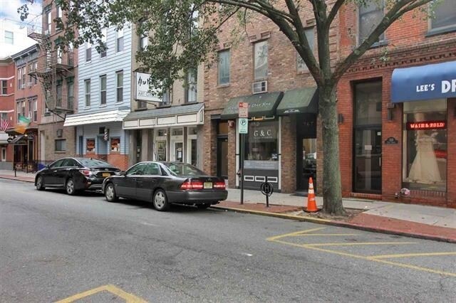 Foto principal - 369 1st St