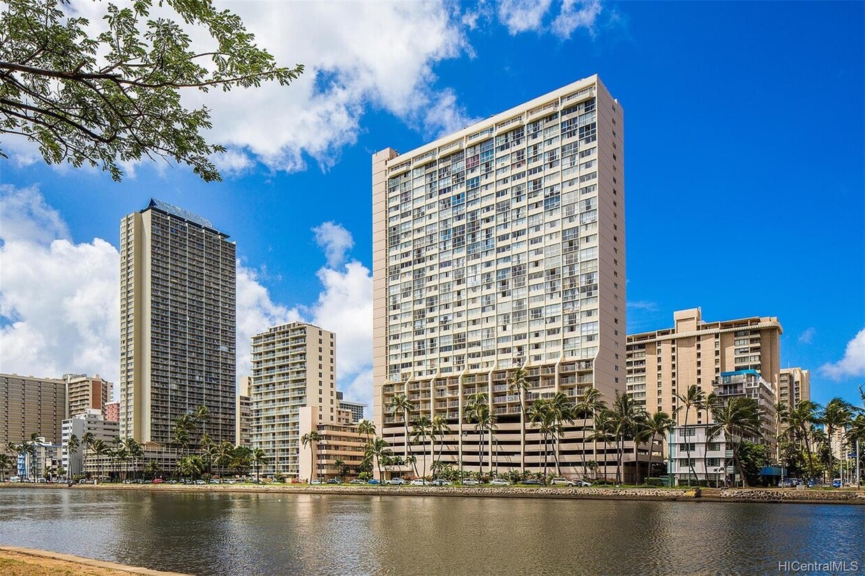Building Photo - Aloha Lani