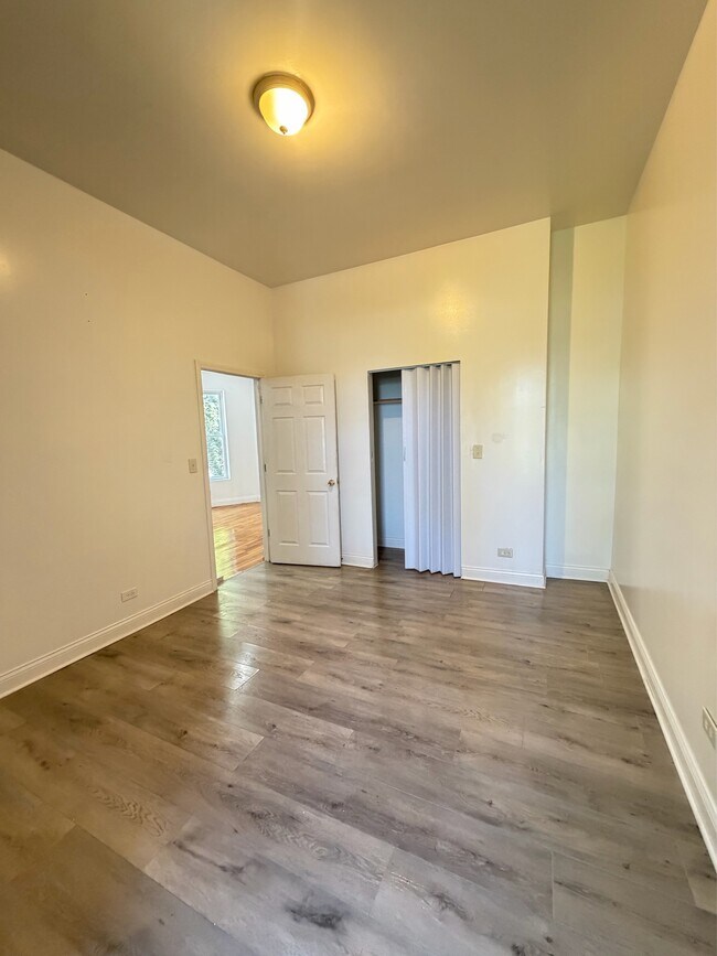 Foto del edificio - 7836 S Emerald Ave