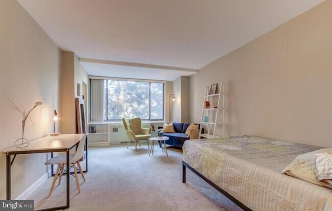 Building Photo - 1111 Arlington Blvd