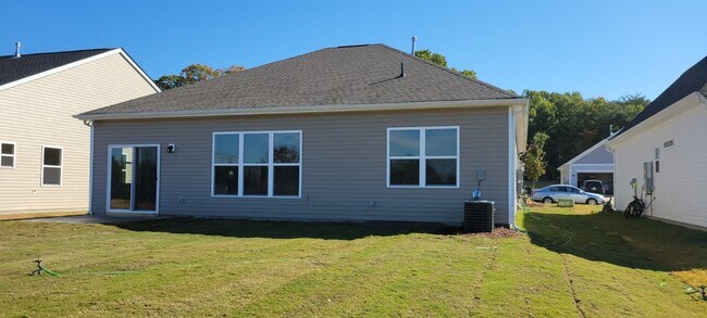 Building Photo - 7395 Latham Wy
