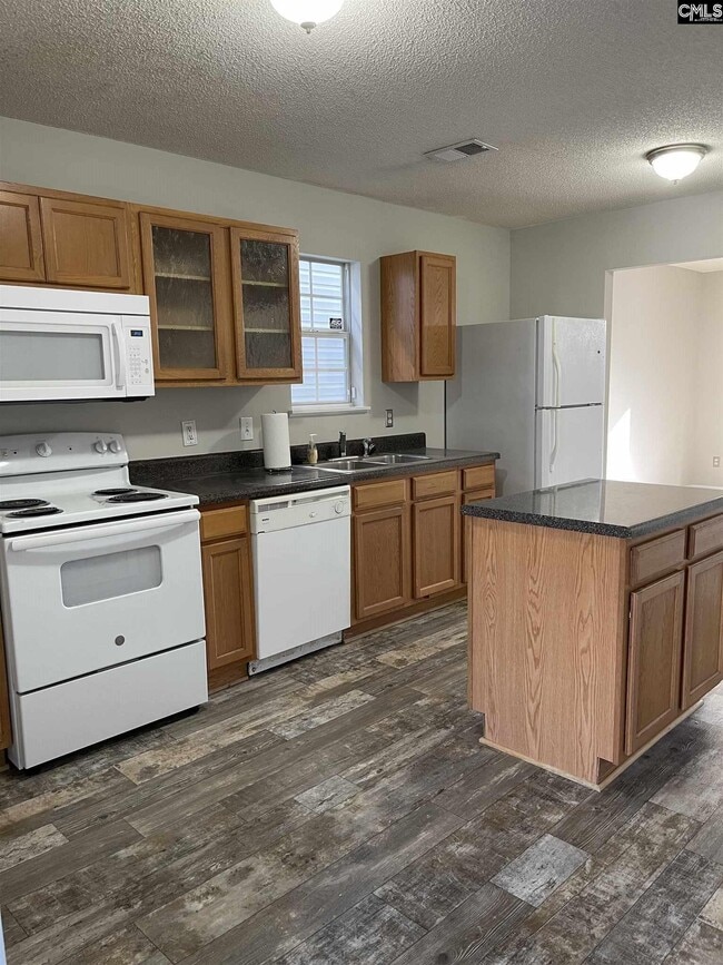 Building Photo - 553 Summit Terrace Ct