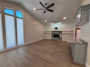 Building Photo - 3605 Pomegranate Way