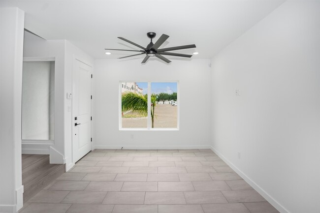 Building Photo - 8218 Casa Verde Rd