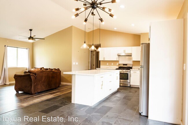 Foto del edificio - 3 br, 2 bath House - 15-1839 31st Ave