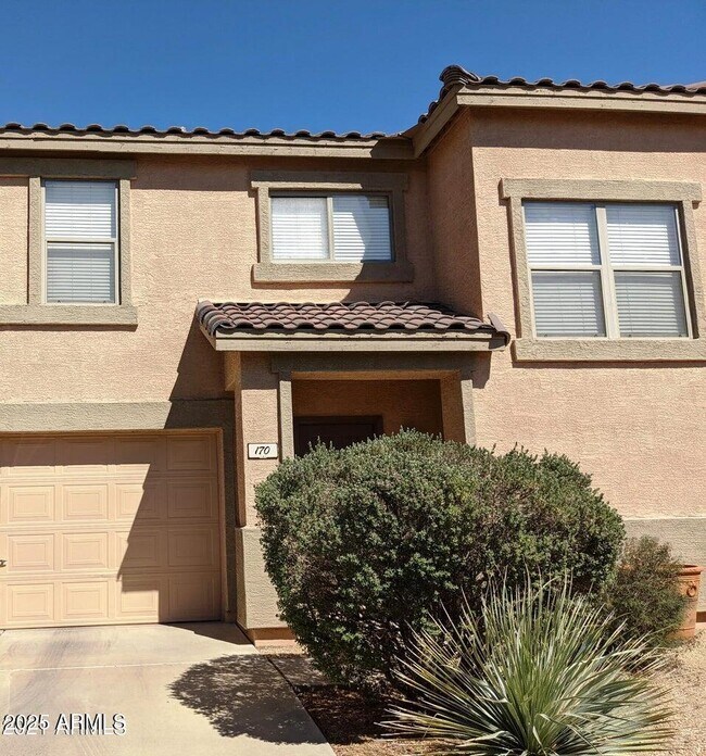 Foto del edificio - 7500 E Deer Valley Rd