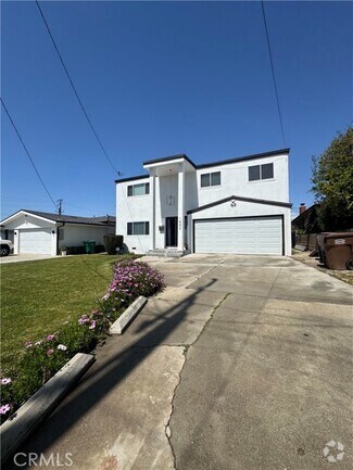 Building Photo - 1543 W 124th St