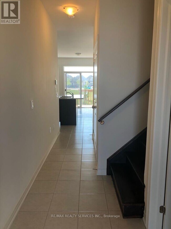 Building Photo - 25 Hogan Manor Dr
