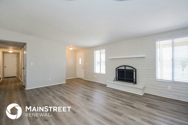 Foto del edificio - 7321 E Lakeside Dr