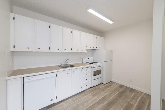 Building Photo - Edmonton Trail Apartments