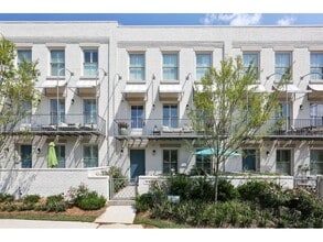 Building Photo - 871 3rd St