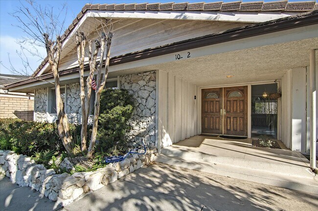 Building Photo - 10122 Wystone Ave