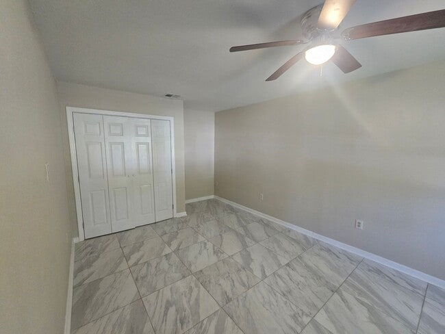 Building Photo - 4900 Lurline St