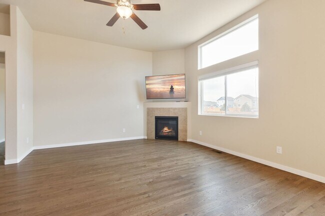 Building Photo - Spacious Modern 5-Bedroom Ranch Home in Hidden Valley Farm