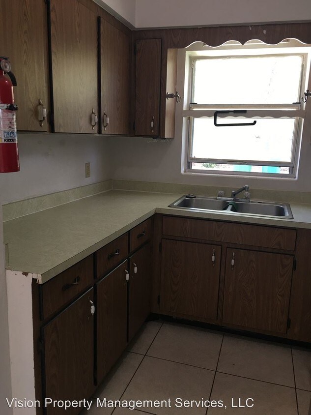Primary Photo - 16502 SW 137th Ave