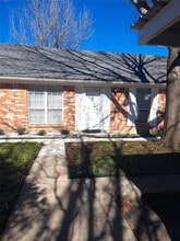 Building Photo - 955 Roaring Springs Rd