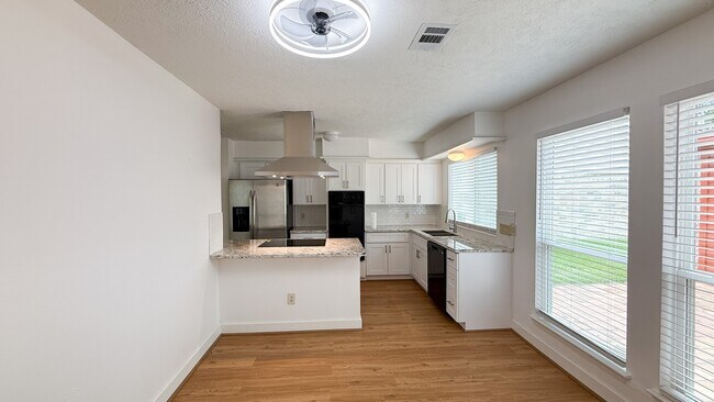 Foto del edificio - 12463 Windy Wisp Ln
