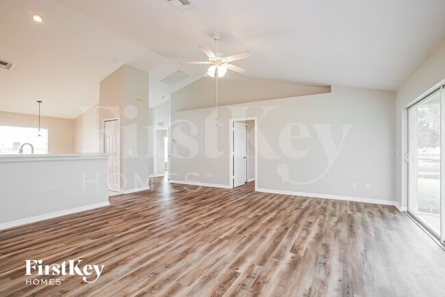 Foto del edificio - 2516 NW 8th Pl