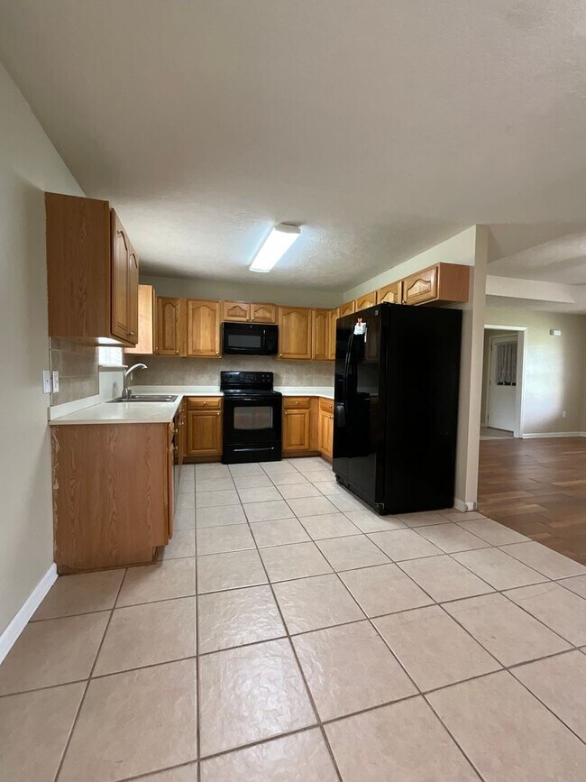 Foto del edificio - 105 Mayhaw St