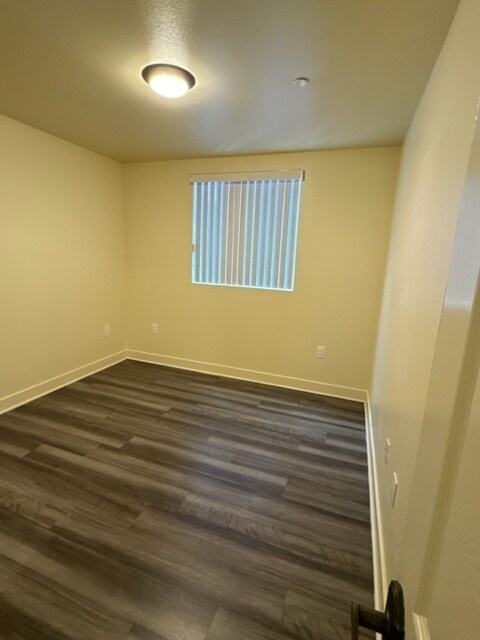 Foto del edificio - 322-324 E 33rd St