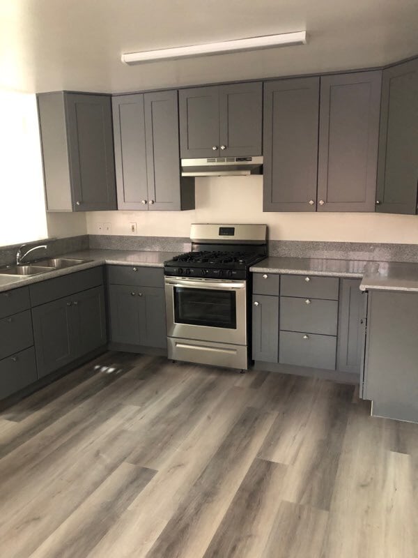 Foto del edificio - 4619 Rosewood Ave