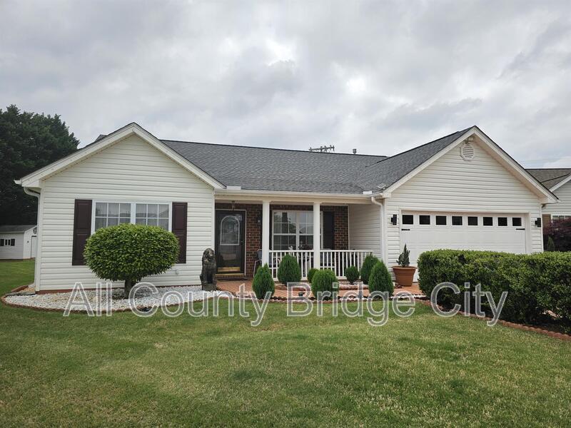 Primary Photo - 109 Brigantine Ln