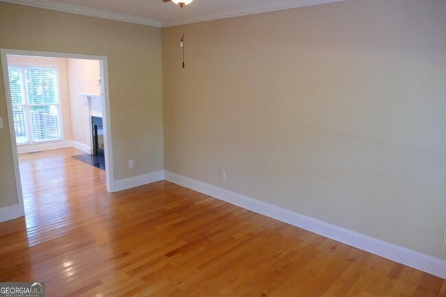 Building Photo - 1150 Lavista Rd