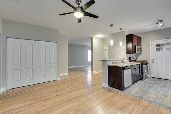 Foto del edificio - 840 E 53rd St