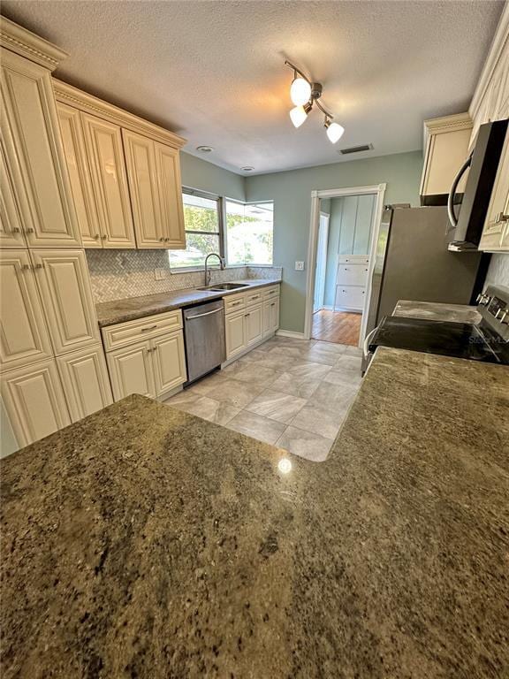 Building Photo - 3752 McKay Creek Dr