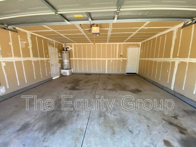 Building Photo - 3848 East Oak Avenue