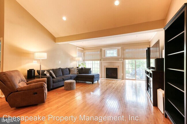 Building Photo - 3 br, 3 bath House - 318 Native Dancer Circle