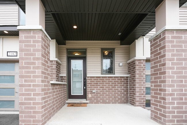 Building Photo - 2182 Winsome Terrace