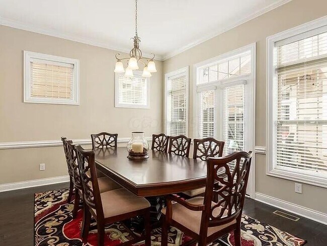 Foto del edificio - 4194 Troutbrook Dr