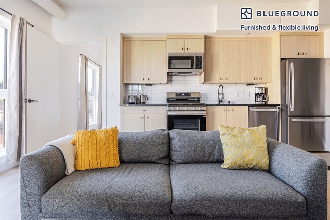 Foto del edificio - 611 N Virgil Ave