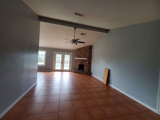 Foto del edificio - 1595 S Louisiana Ave