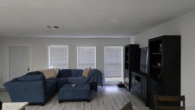 Foto del edificio - 6372 Winding Brooke Way