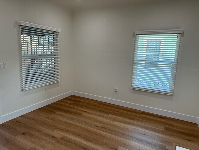 Foto del edificio - 1402 E 48th Pl