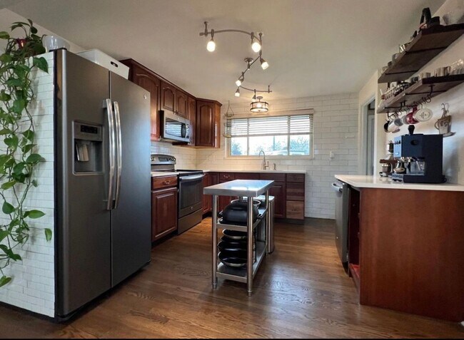 Building Photo - 1666 S Zenobia Way