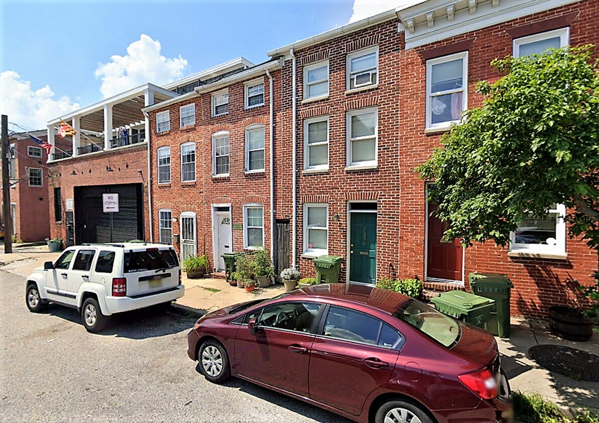 Foto principal - Quaint & Cozy 2 BR 2 BA in Fells Point/Canton Neighborhood Overlooking River