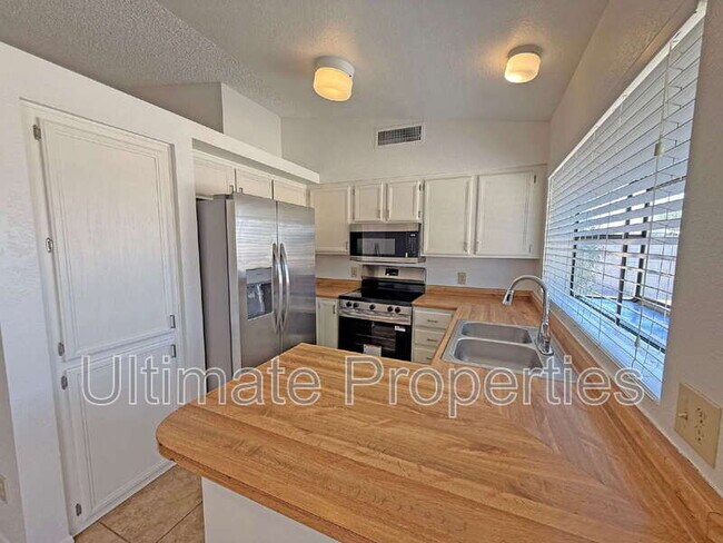 Foto del edificio - 9538 W Echo Ln