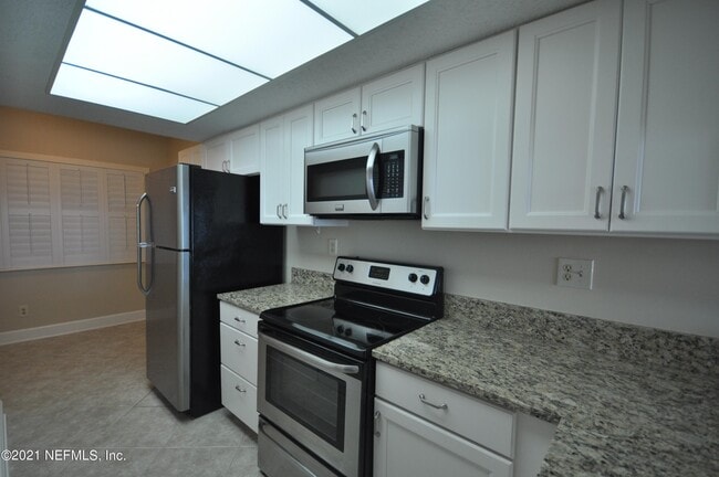 Building Photo - 1901 1st St N