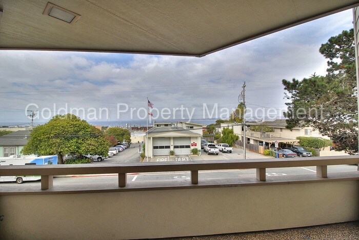Primary Photo - 585 Hawthorne St