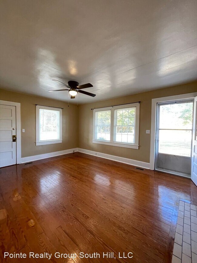 2 br, 1 bath House 850 Buggs Island Road House Rental in Boydton