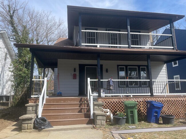 Building Photo - 2909 Mount Holly St