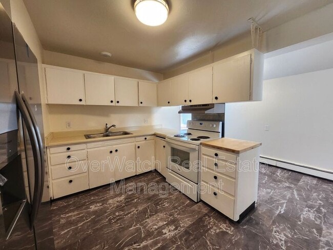 Foto del edificio - 3925 E 9th Ave