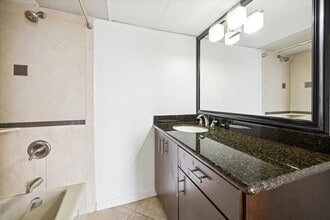 Building Photo - 3350 McCue Rd