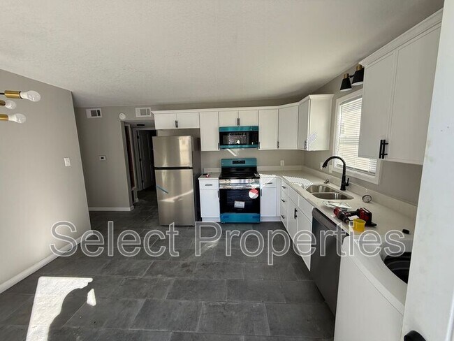 Foto del edificio - 2215 Hurst Ln